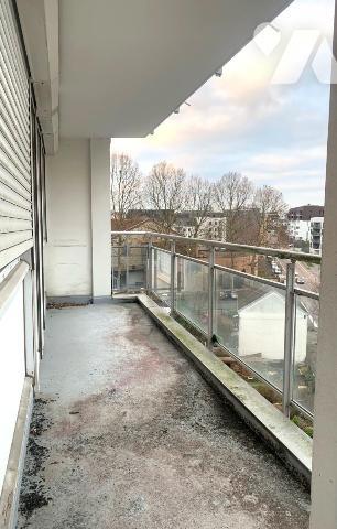 Quartier St Julien, T3 71m² à rénover avec balcon et parking