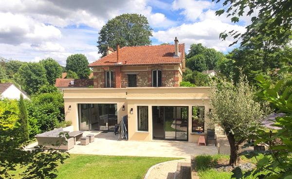 MAISON 220 M² - 4 CHAMBRES - L'ÉTANG LA VILLE