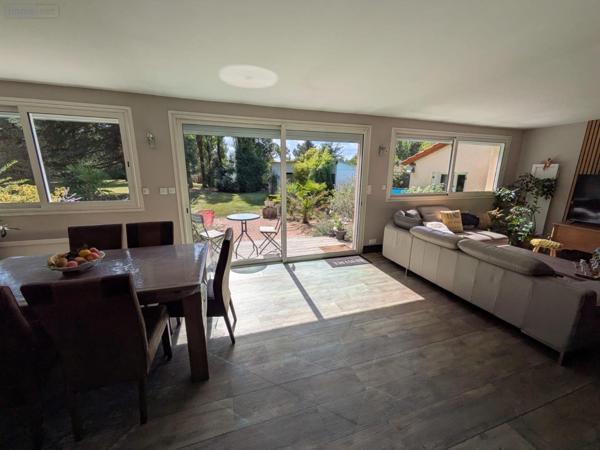 Maison à vendre à Changé dans la Sarthe (72560), ref : CHM71