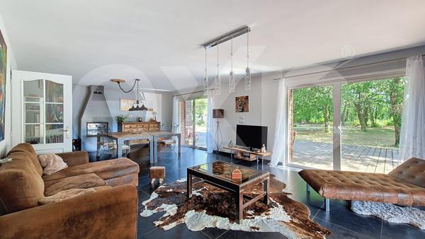 PROPRIÉTÉ AU BORD DU LAC DE BISCAROSSE