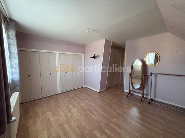 Vente
                Maison120 m² - 7 Pièces -
                    IFS (14123)