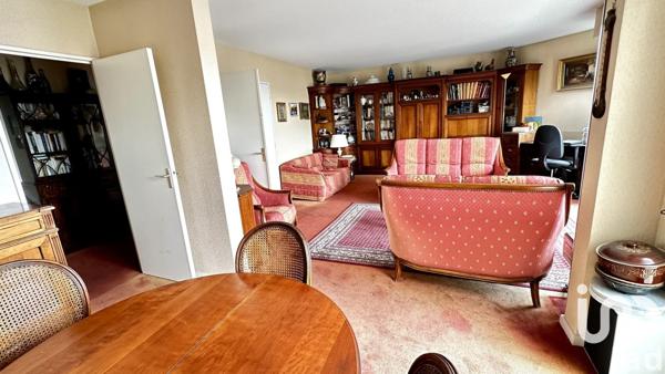 Appartement 4 pièces de 91 m² à Courbevoie (92400)