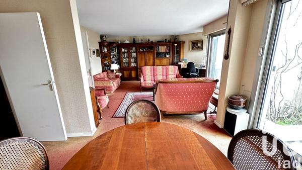 Appartement 4 pièces de 91 m² à Courbevoie (92400)