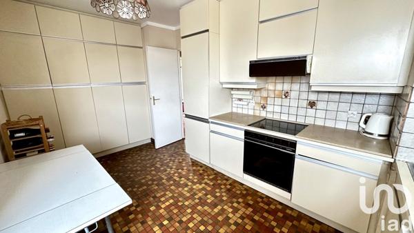 Appartement 4 pièces de 91 m² à Courbevoie (92400)