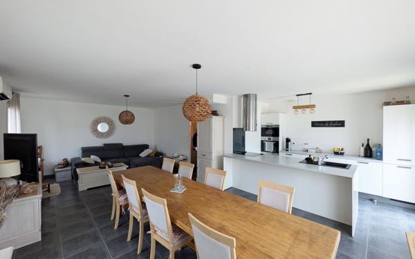 Maison à vendre    3 pièces •  Sorgues