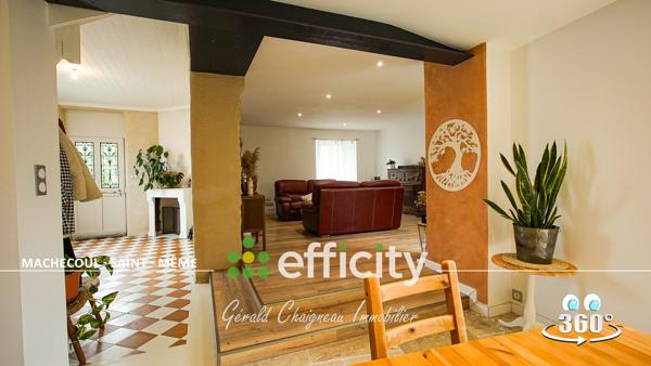 Maison
         5 pièces
        - 129 m² 249 950 € *