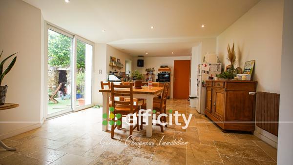 Maison
         5 pièces
        - 129 m² 249 950 € *