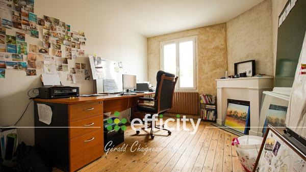 Maison
         5 pièces
        - 129 m² 249 950 € *