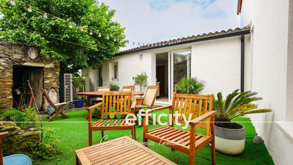 Maison
         5 pièces
        - 129 m² 249 950 € *