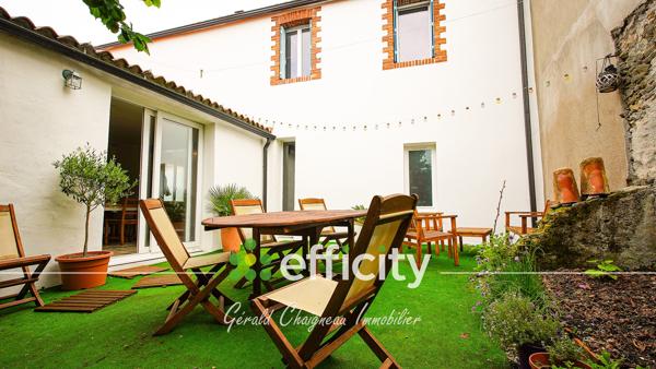 Maison
         5 pièces
        - 129 m² 249 950 € *