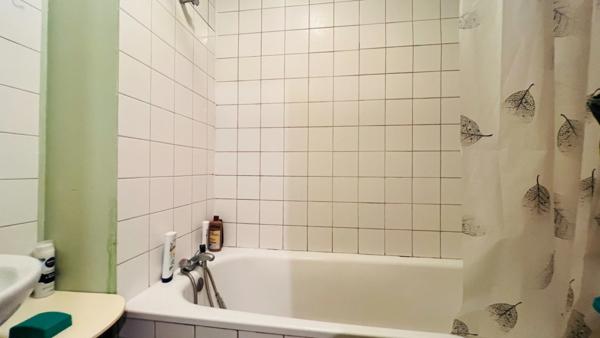 QUIMPER (29) - Appartement T3 de 71 m² habitable - Terrasse - Jardin - Garage privé.