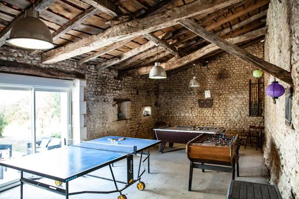 Maison avec 4 chambres, dépéndances et piscine