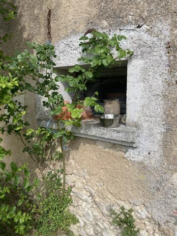 Maison avec 4 chambres, dépéndances et piscine