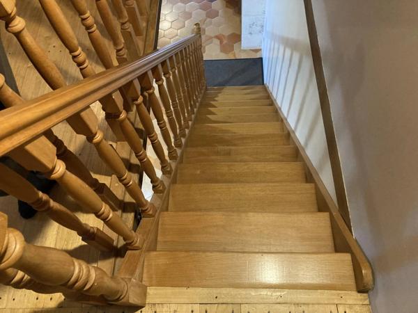 Maison avec 4 chambres, dépéndances et piscine