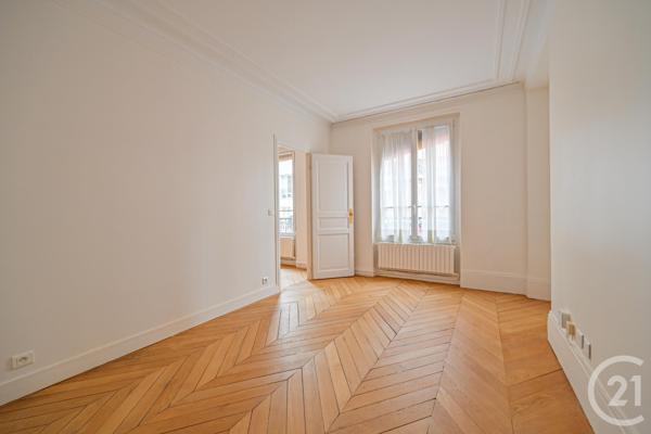 Appartement F3 à vendre  3 pièces - 71,02 m2 PARIS - 75007