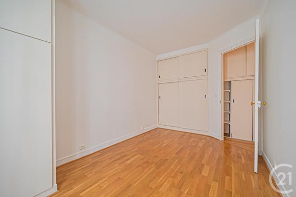 Appartement F3 à vendre  3 pièces - 71,02 m2 PARIS - 75007