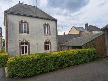 Maison à vendre à Saint-Martin-du-Limet en Mayenne (53800), ref : 076/2762-COM