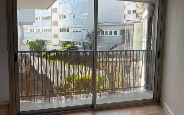 Appartement à vendre    2 pièces • 52 m2 Pau