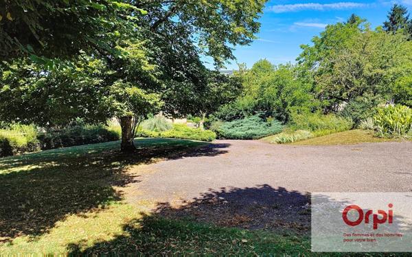 Maison à vendre    7 pièces •  La Bachellerie