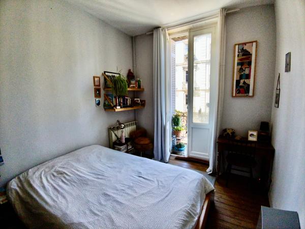 Appartement
         4 pièces
        - 81 m² 369 000 € *