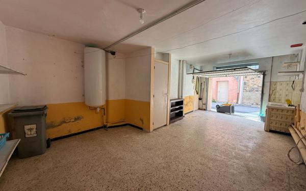 Maison à louer    4 pièces •  Espira-de-l'Agly