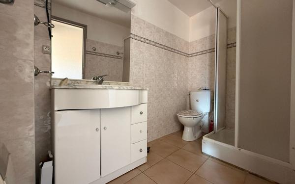 Maison à louer    4 pièces •  Espira-de-l'Agly