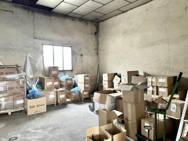 Local Commercial - 608 m²