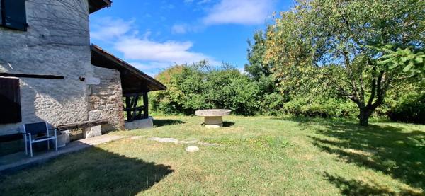 Propriété d' Exception en Pierres et chambres hôtes sur 1.5 ha