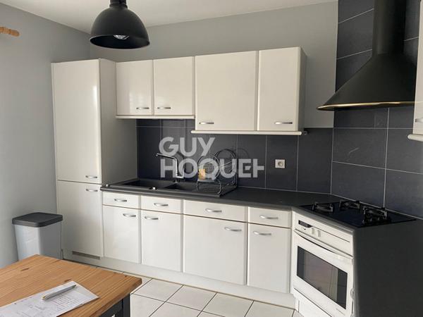 LOCATION d'un appartement 3 pièces meublé (86 m²) à ZILLISHEIM