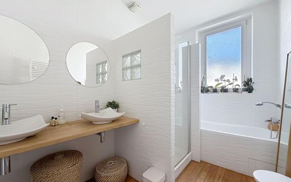 Maison à vendre    8 pièces •  La Rochelle