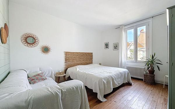 Maison à vendre    8 pièces •  La Rochelle