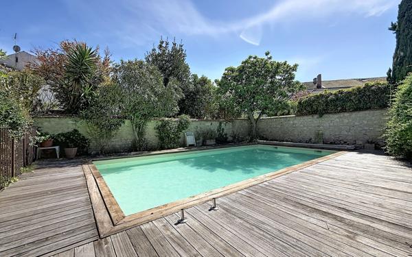 Maison à vendre    8 pièces •  La Rochelle