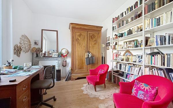 Maison à vendre    8 pièces •  La Rochelle