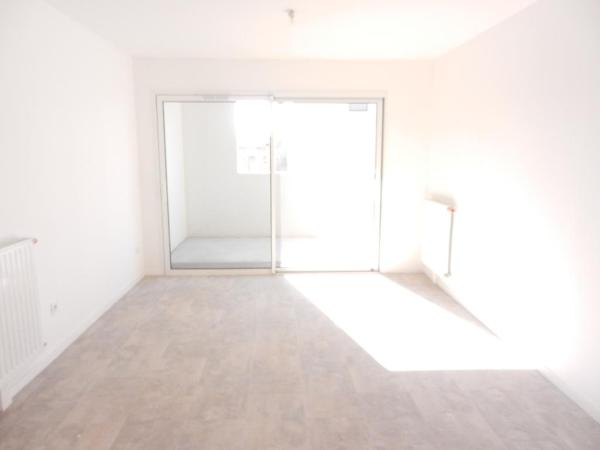 Appartement T2 NANTES Champ de Mars - 40.1 m2  673 Euros