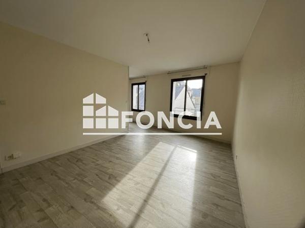 Location Appartement 2 pièces 51.28 m² - 32 RUE DU LIEUTENANT Laval 53000