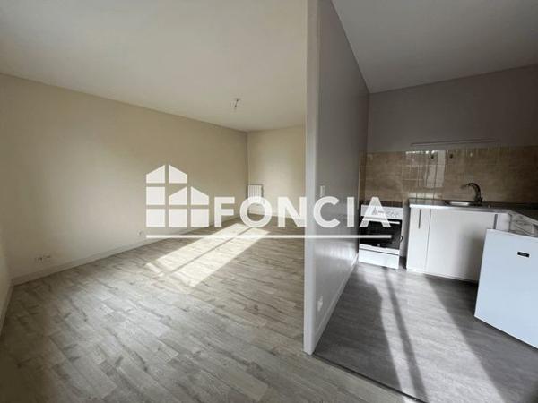 Location Appartement 2 pièces 51.28 m² - 32 RUE DU LIEUTENANT Laval 53000