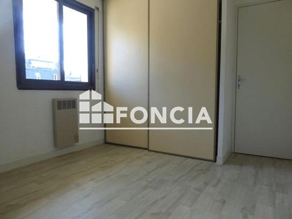 Location Appartement 2 pièces 51.28 m² - 32 RUE DU LIEUTENANT Laval 53000