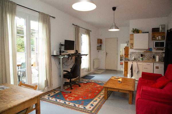 La Roche-sur-Yon Sud, sur la commune d'Aubigny, maison de style rétais de 179 m², 5 chambres, 2334 m² avec piscine