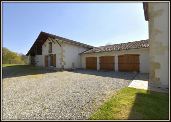 PROPRIETE 13 Ha - MAISON DE MAITRE + APPARTEMENT - CLASSE ENERGIE B