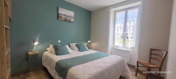 Mirambeau (17150) ENSEMBLE IMMOBILIER AVEC PISCINE