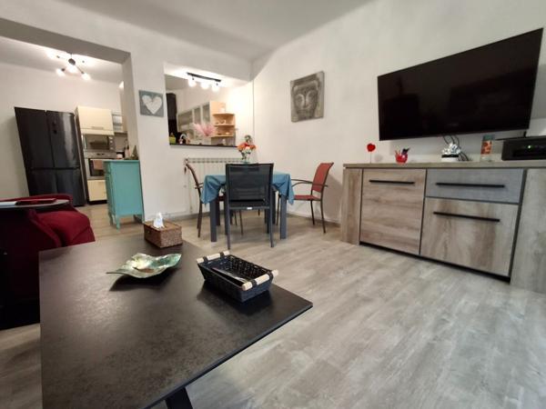 Appartement Bedarieux avec garage et terrasse