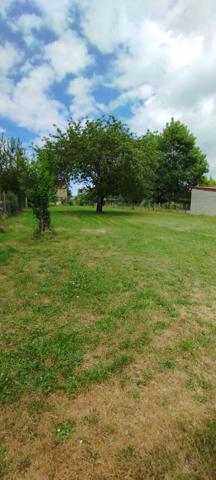 Terrain Yzeures Sur Creuse 700 m2 [REF. 6963]