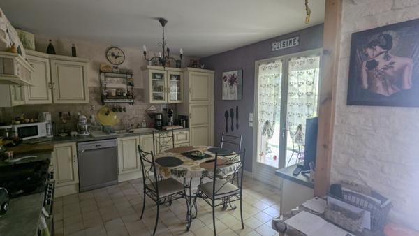 Maison  5 pièce(s)  3 chambre(s)  147 m²