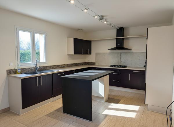 Maison familiale T6 - Hauts de Véretz - Vue dégagée sur les champs