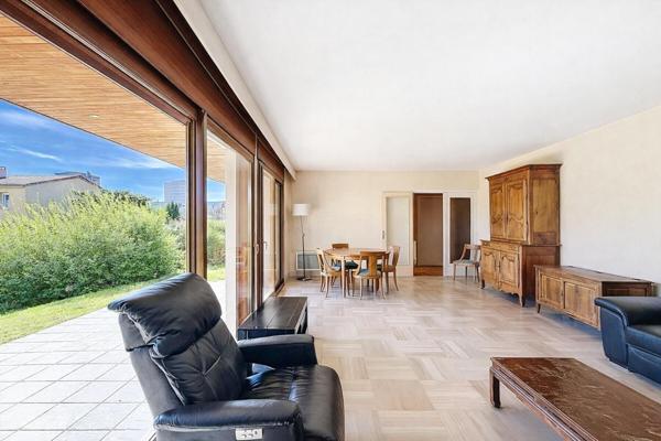 Villeurbanne, maison d'architecte de plain-pied