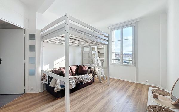 Appartement à louer    1 pièce • 27 m2 Rueil-Malmaison