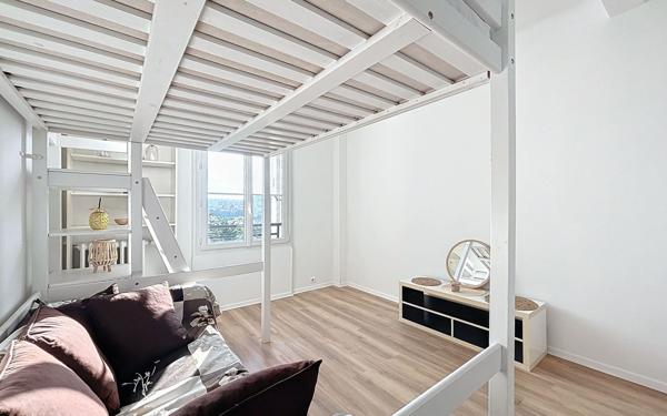 Appartement à louer    1 pièce • 27 m2 Rueil-Malmaison