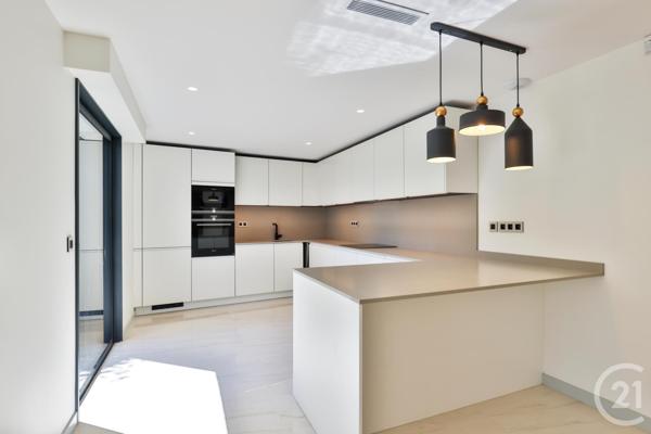 Appartement F5 à vendre  5 pièces - 191,23 m2 ST JEAN CAP FERRAT - 06