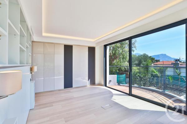 Appartement F5 à vendre  5 pièces - 191,23 m2 ST JEAN CAP FERRAT - 06