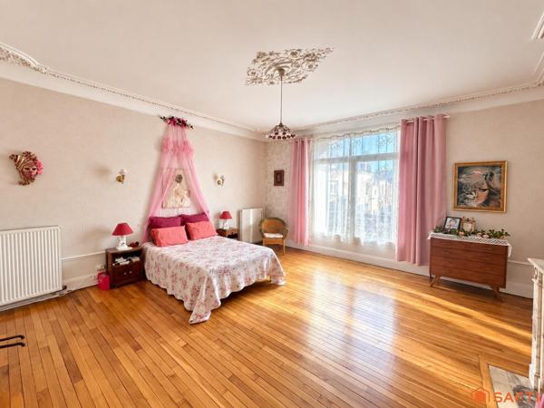 Maison bourgeoise de caractère – 310 m²